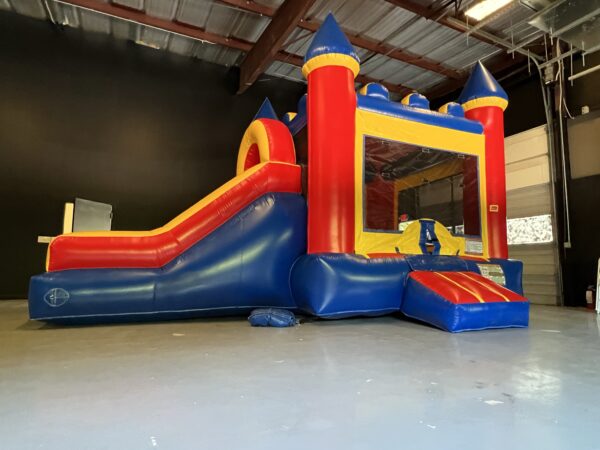 IMG_1595 Red Castle (Water Slide)